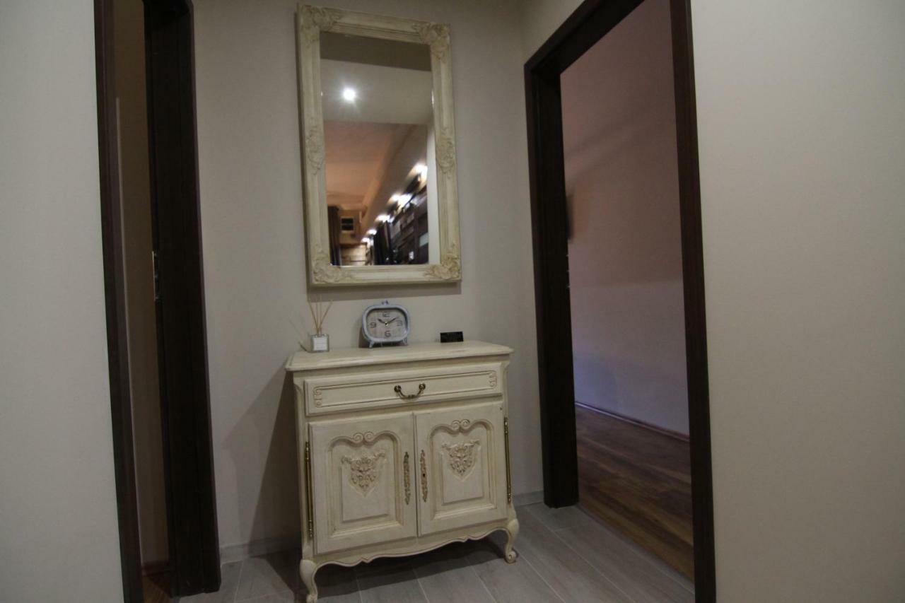 Center Of The Center, The Grand Deluxe Apartment Budapest Luaran gambar