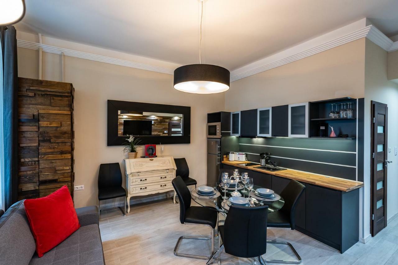 Center Of The Center, The Grand Deluxe Apartment Budapest Luaran gambar