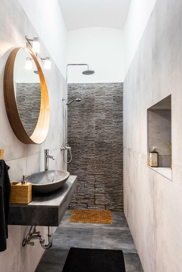 Center Of The Center, The Grand Deluxe Apartment Budapest Luaran gambar