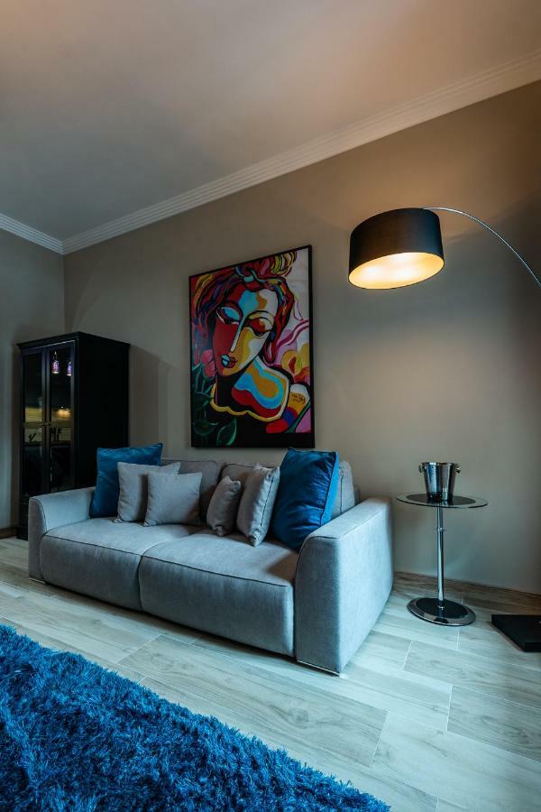 Center Of The Center, The Grand Deluxe Apartment Budapest Luaran gambar